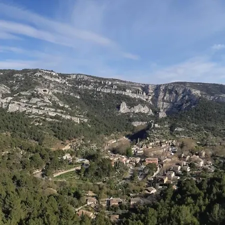 Vue Panoramique Sur Le Chateau,montagne Et Grottes Apartment Fontaine-de-Vaucluse